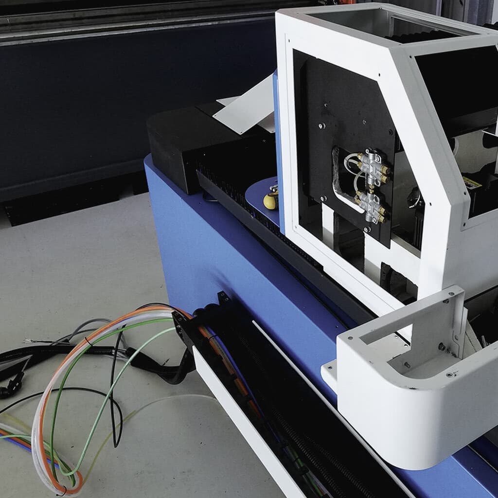Weni Solution Laser Fibrowy Model WS-G przygotowanie przewodów do instalacji