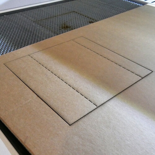 Weni Solution Cardboard cutting with CO2 laser