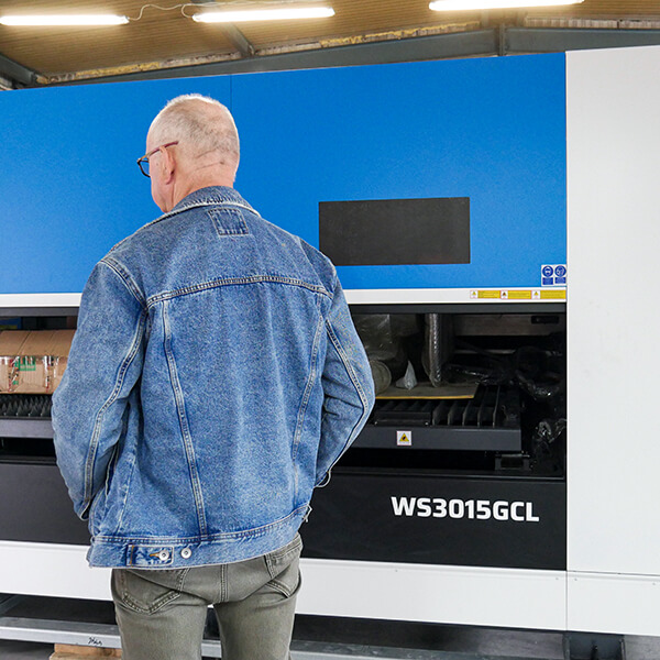 Weni Solution Presentation of laser cutting machine with extending table WS-GCL